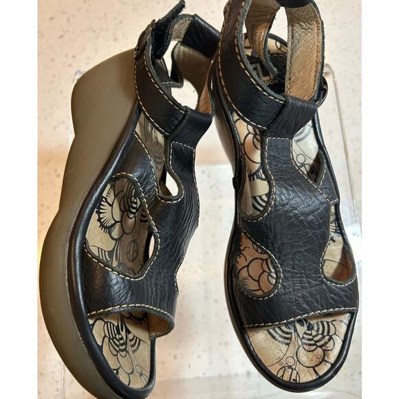 FLY London Platform Sandals Black - Size 37 - EUC! - Picture 9 of 10
